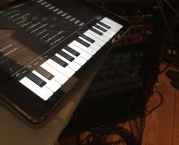 synth_looking_good._for_some_reason_midi_in_doesn_t_work_in_the_latest_build_but_other_than_that__tits__1024