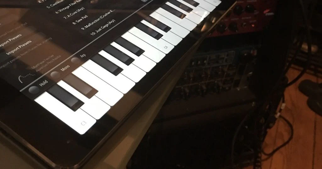 synth_looking_good._for_some_reason_midi_in_doesn_t_work_in_the_latest_build_but_other_than_that__tits__1024